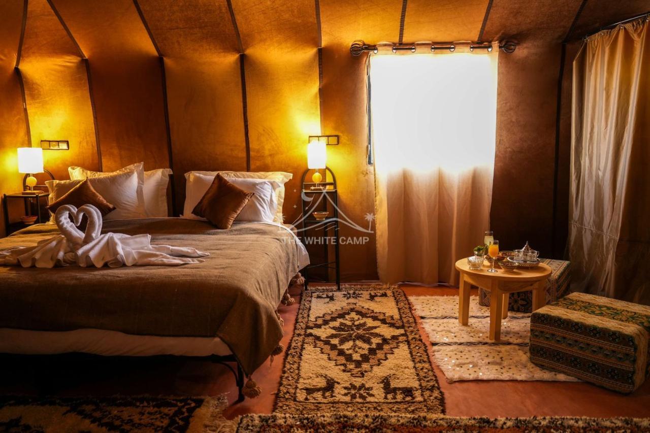The White Camp - Your Merzouga Luxury Desert Camp & Erg Chebbi Dunes Camel Riding Exterior foto