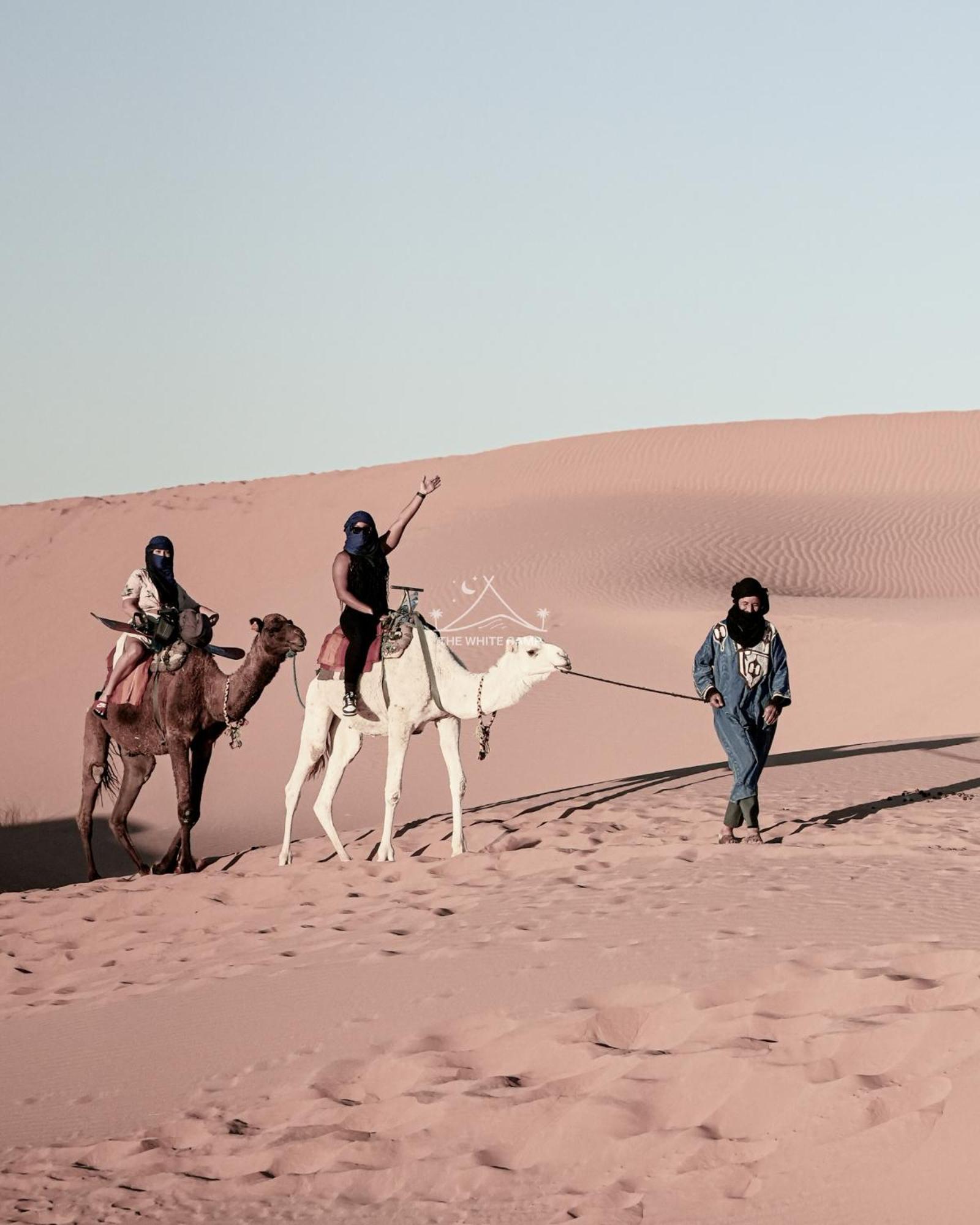 The White Camp - Your Merzouga Luxury Desert Camp & Erg Chebbi Dunes Camel Riding Exterior foto