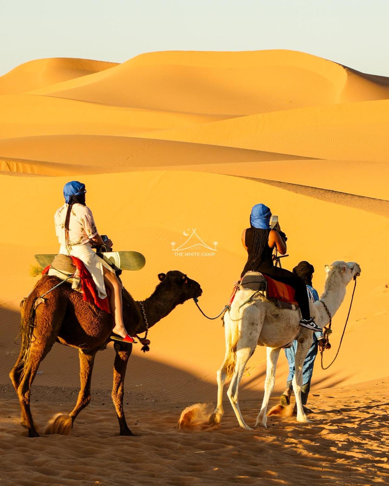 The White Camp - Your Merzouga Luxury Desert Camp & Erg Chebbi Dunes Camel Riding Exterior foto